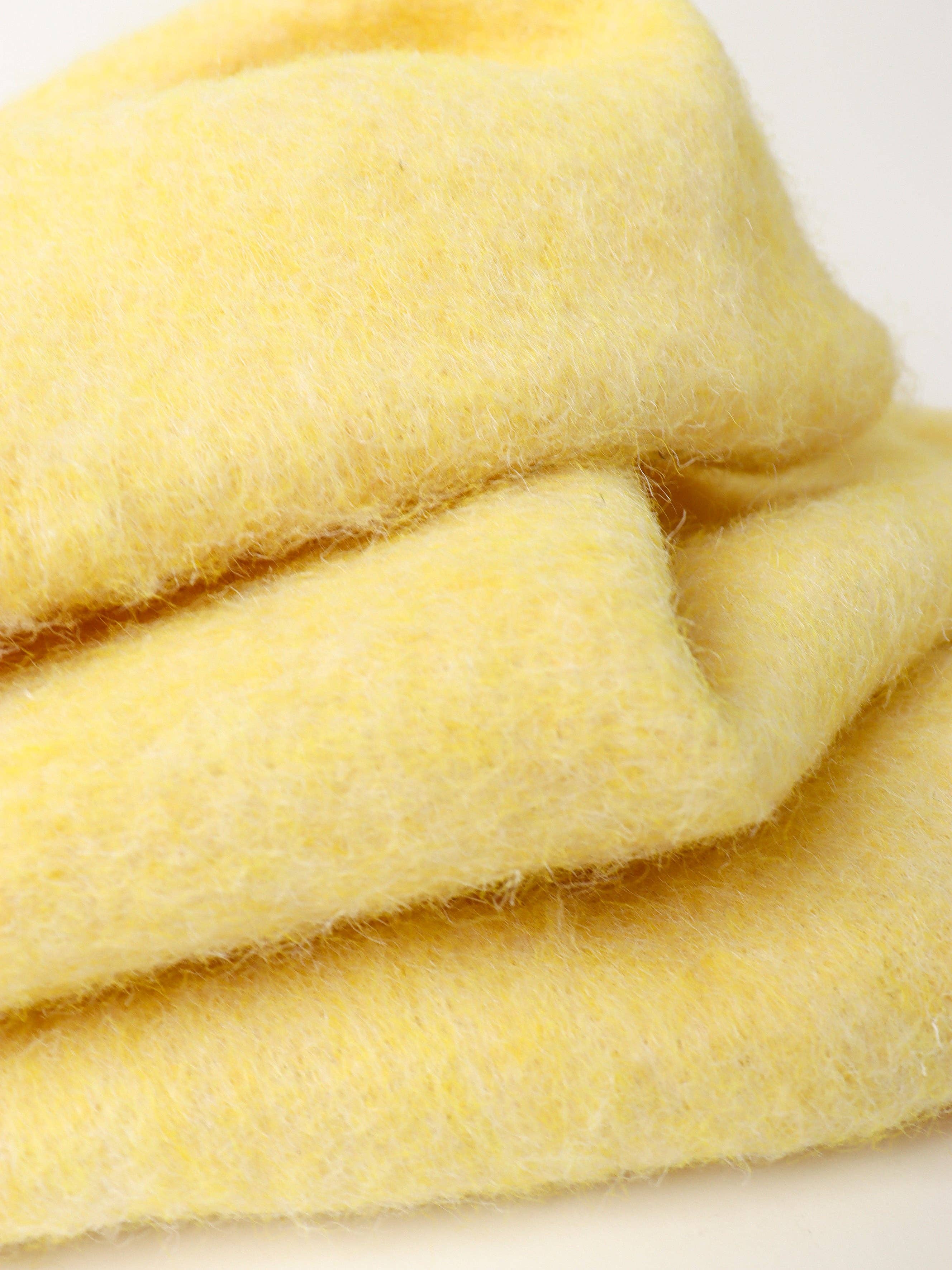 Limoncello Fluffy citrus-yellow Scarf