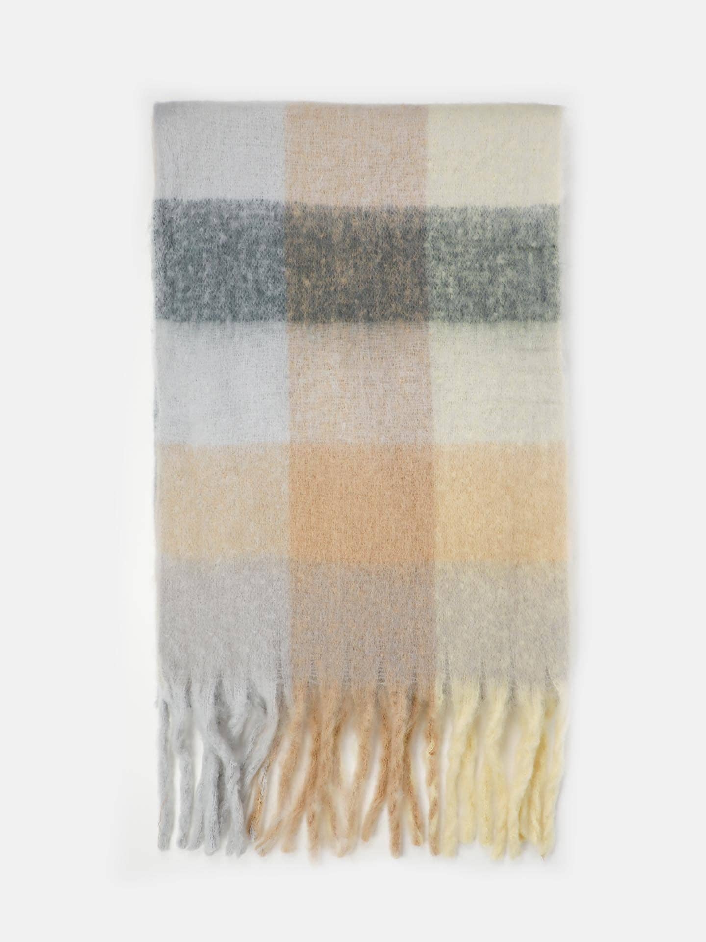 Lola Fluffy Scarf