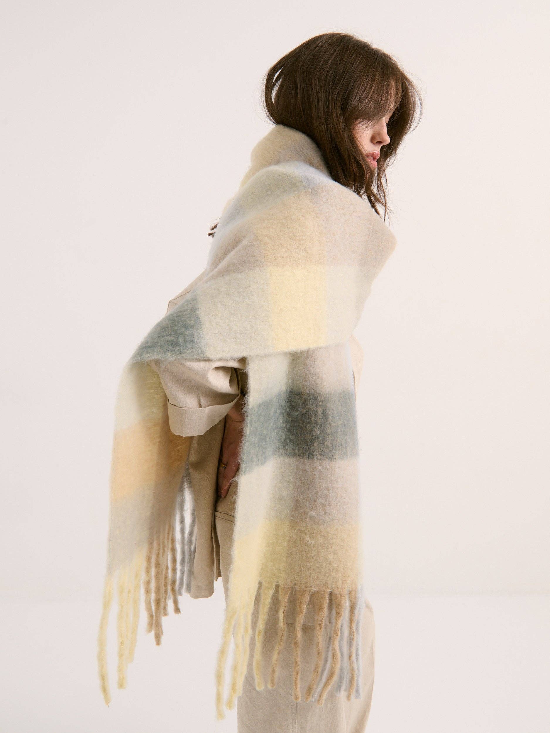 Lola Fluffy Scarf