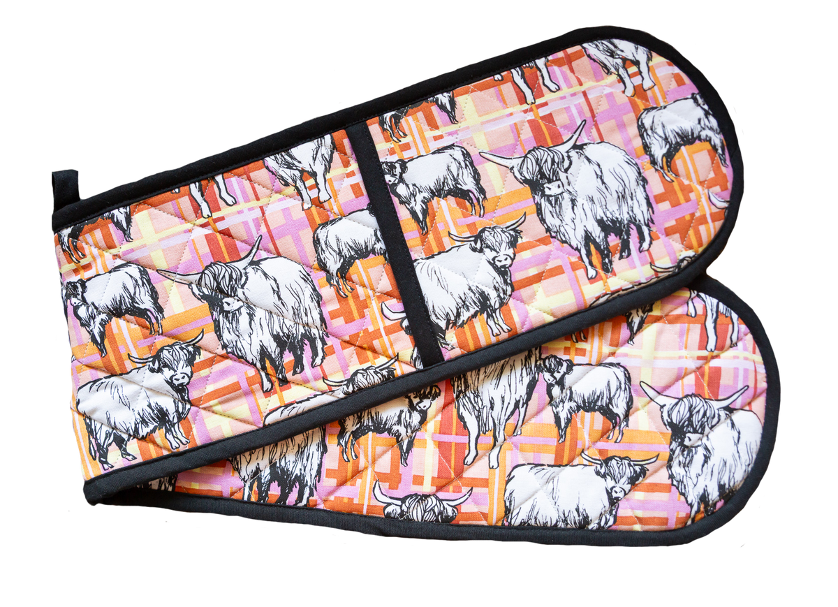Double Oven Glove - Highland Cow Designed in Australia * 100% Cotton * 88cm x 18cm *