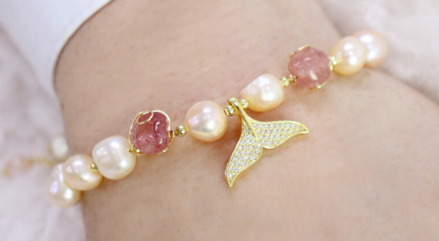 Bracelet Pearl Tourmaline Whale Tail Coastal Gift freshwater pearls and natural stones