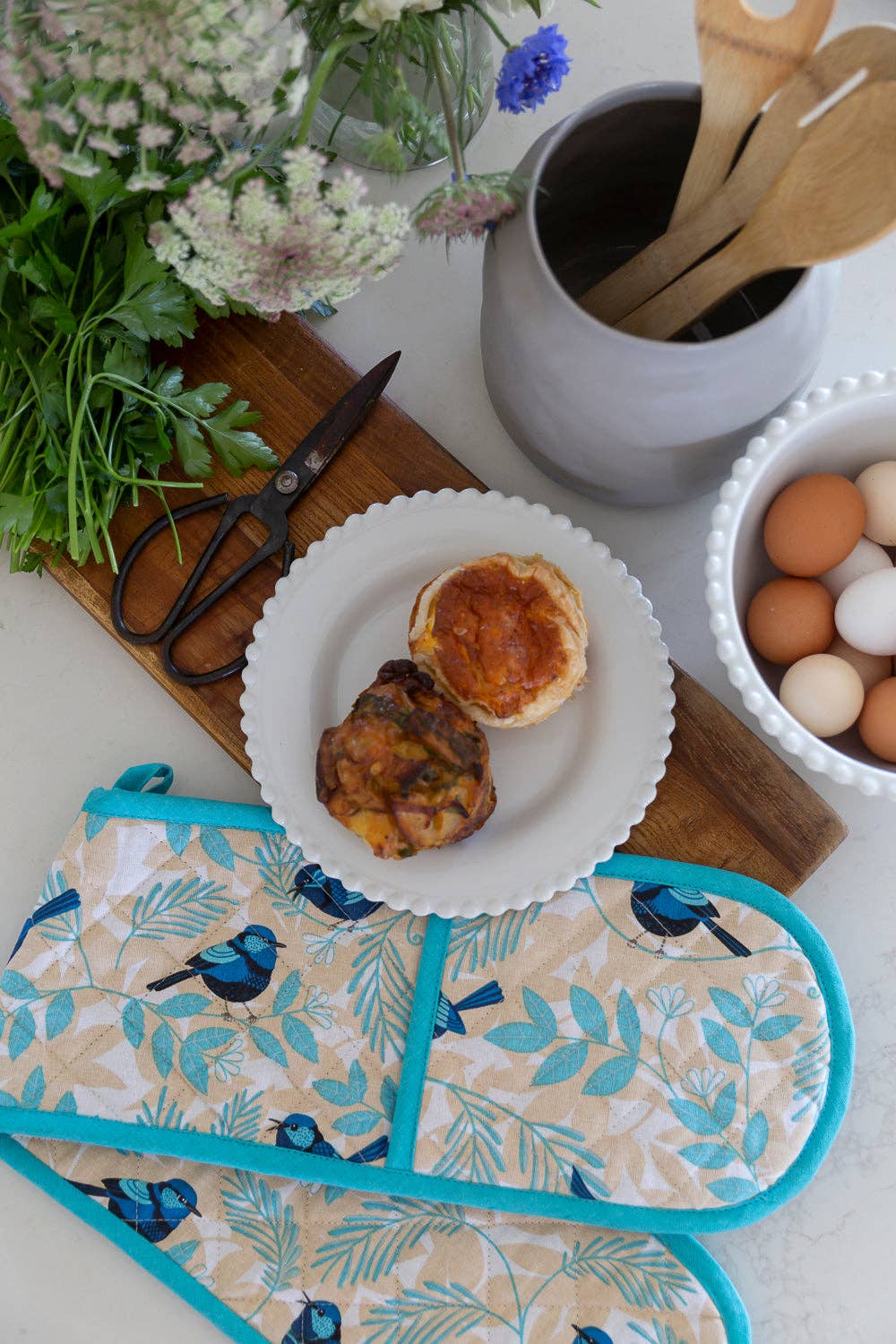 Double Oven Glove - Blue Wren  Designed in Australia * 100% Cotton