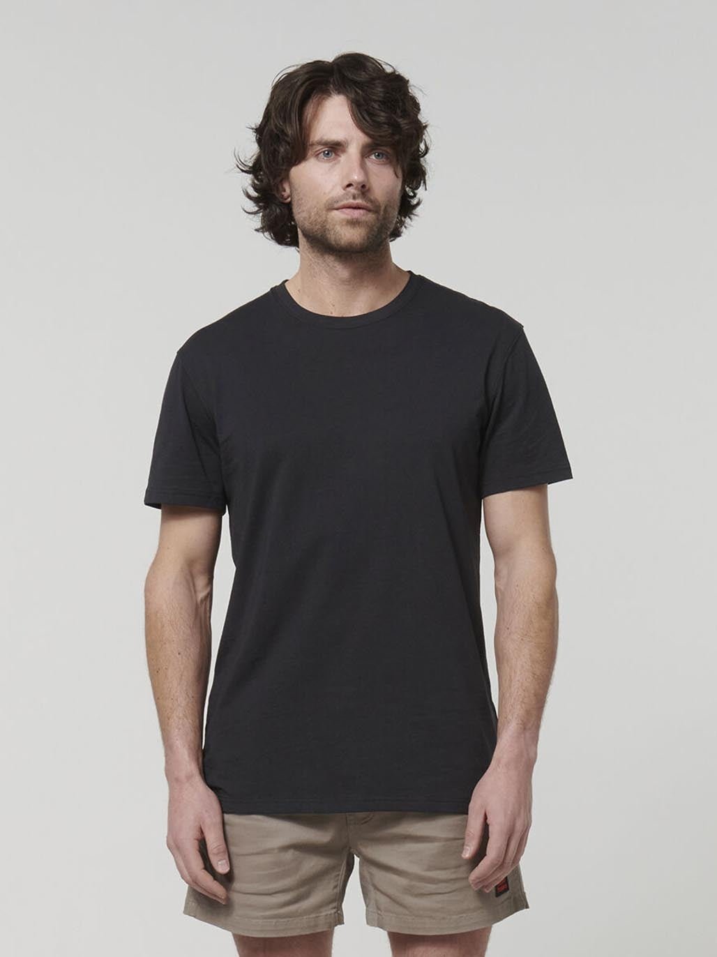 Core short sleeve tee black Y19251 - Land to Coast