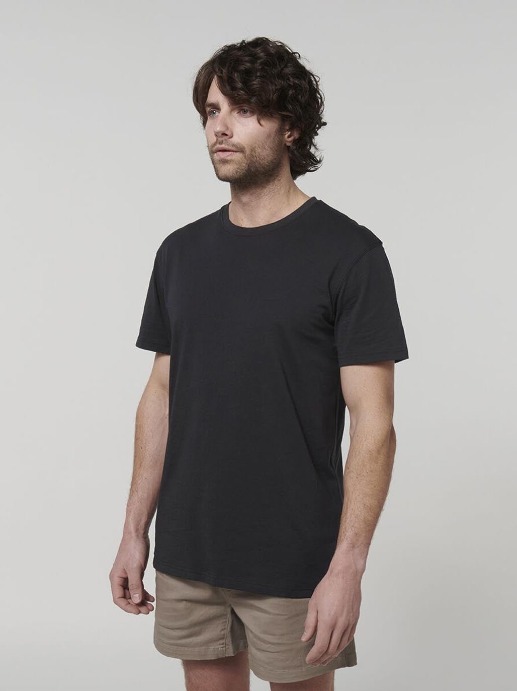 Core short sleeve tee black Y19251 - Land to Coast
