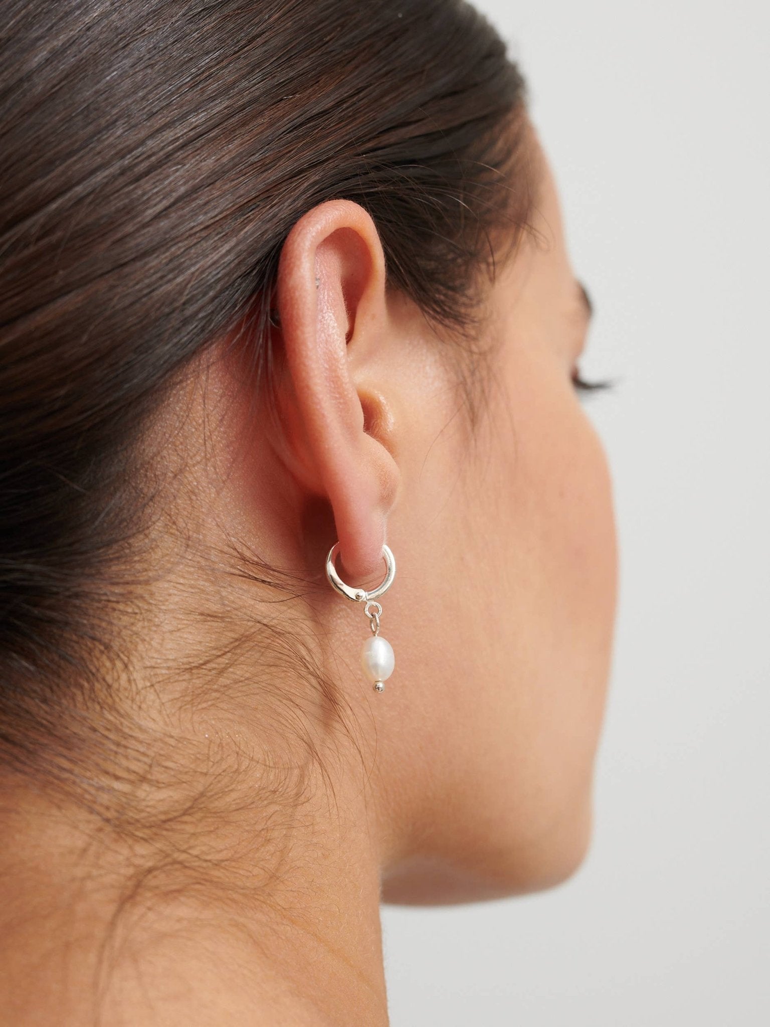 Daphne Silver Plated Pearl Earrings - Land to Coast