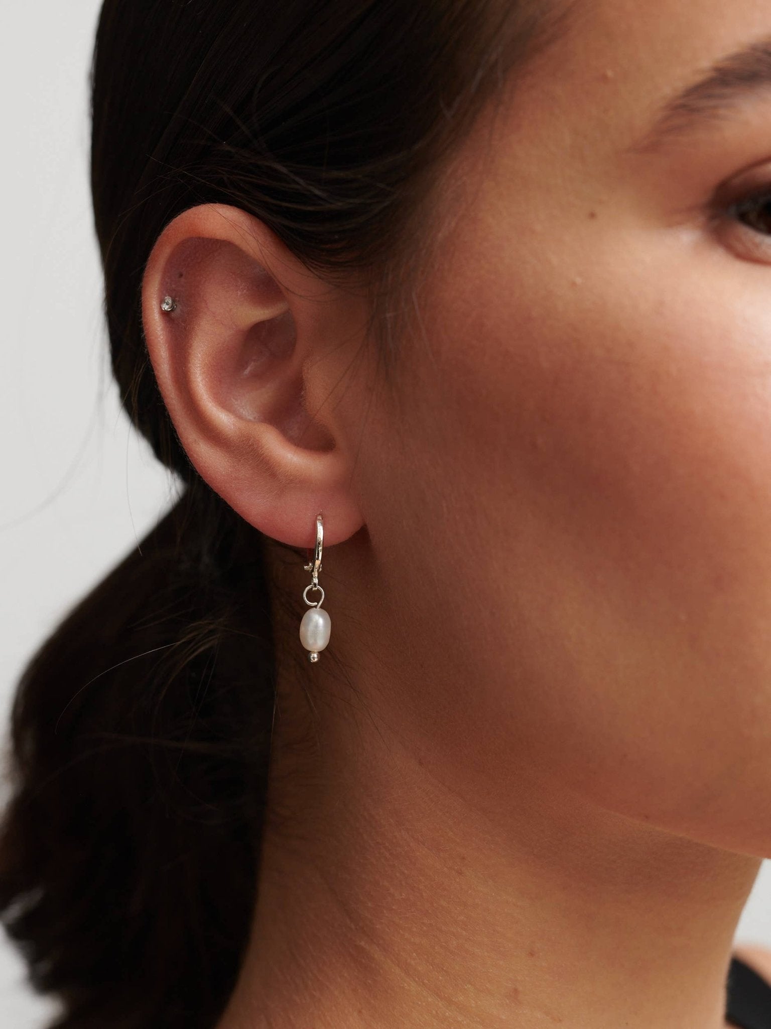Daphne Silver Plated Pearl Earrings - Land to Coast