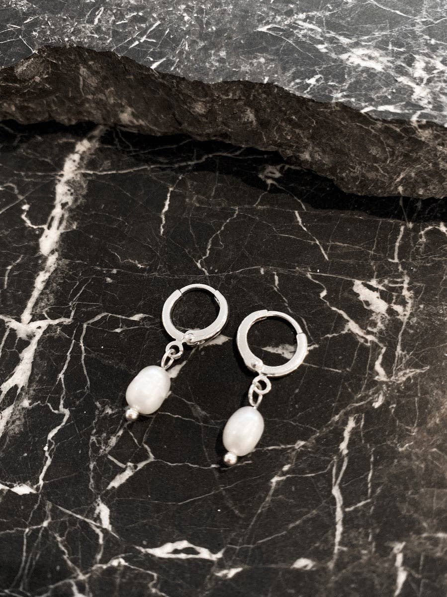 Daphne Silver Plated Pearl Earrings - Land to Coast