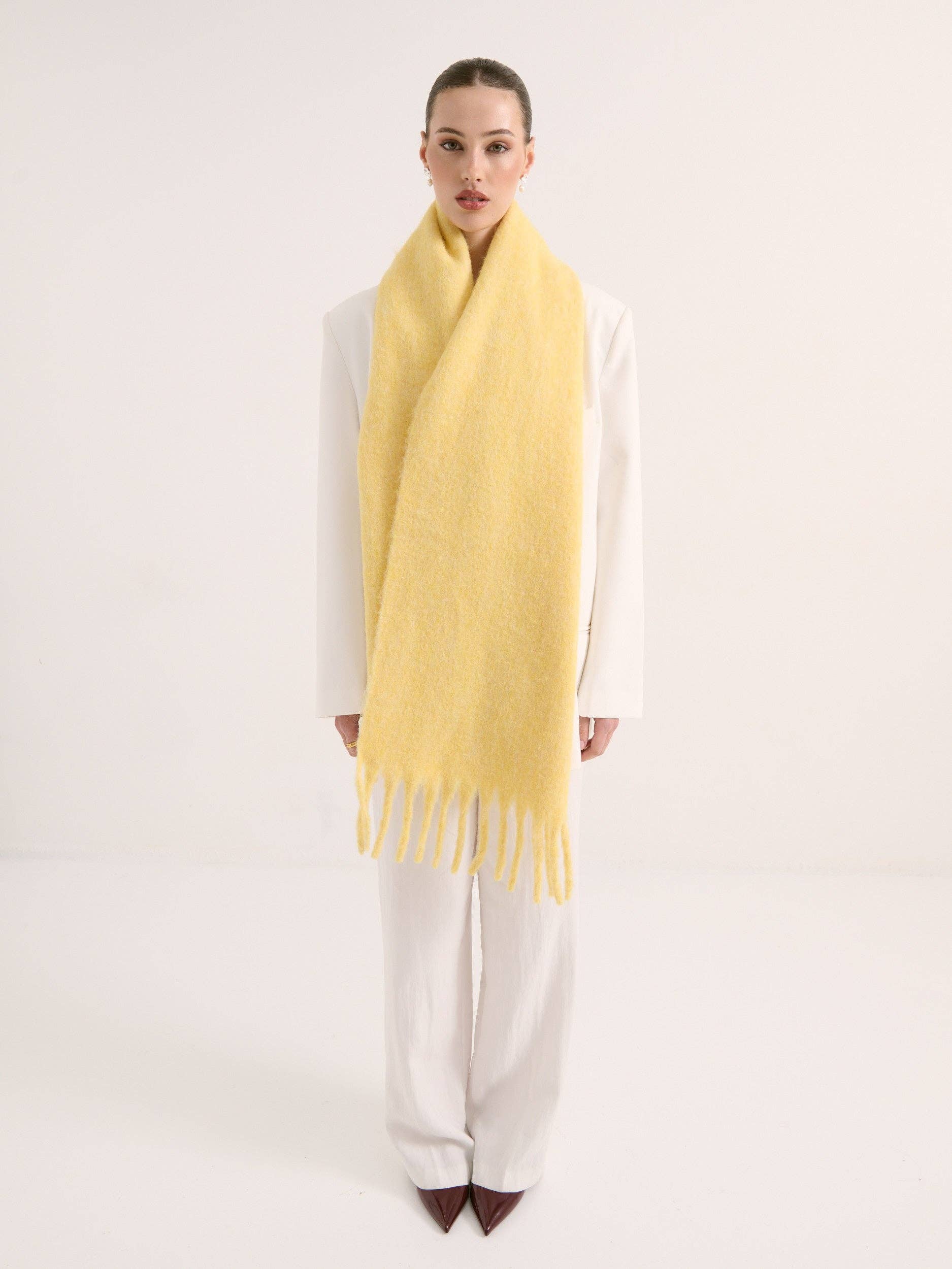 Limoncello Fluffy citrus-yellow Scarf