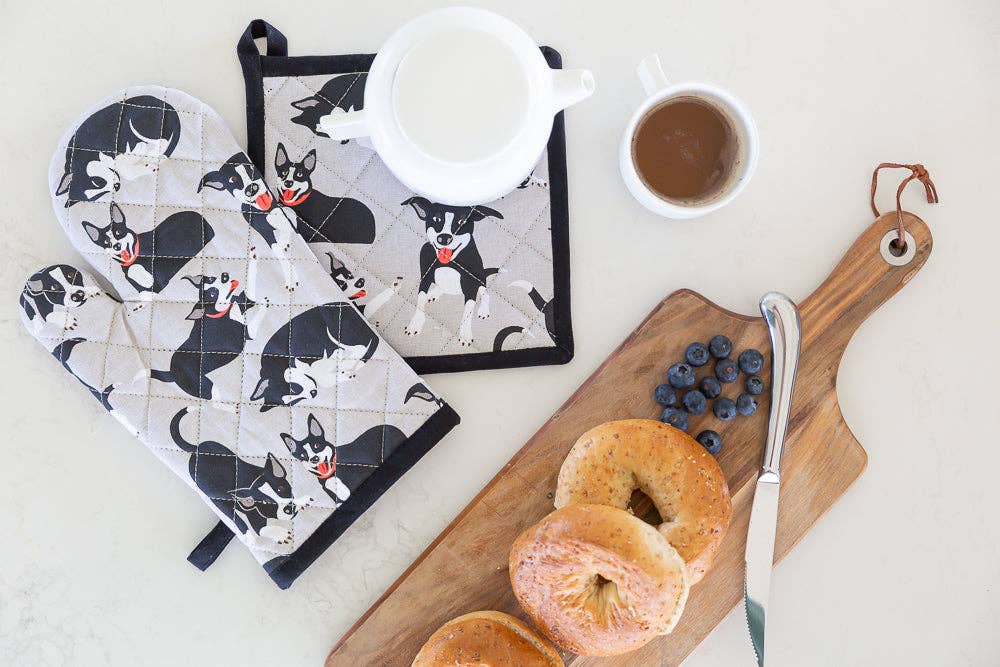 Oven Glove & Pot Holder Set - Farm Dogs - Land to Coast
