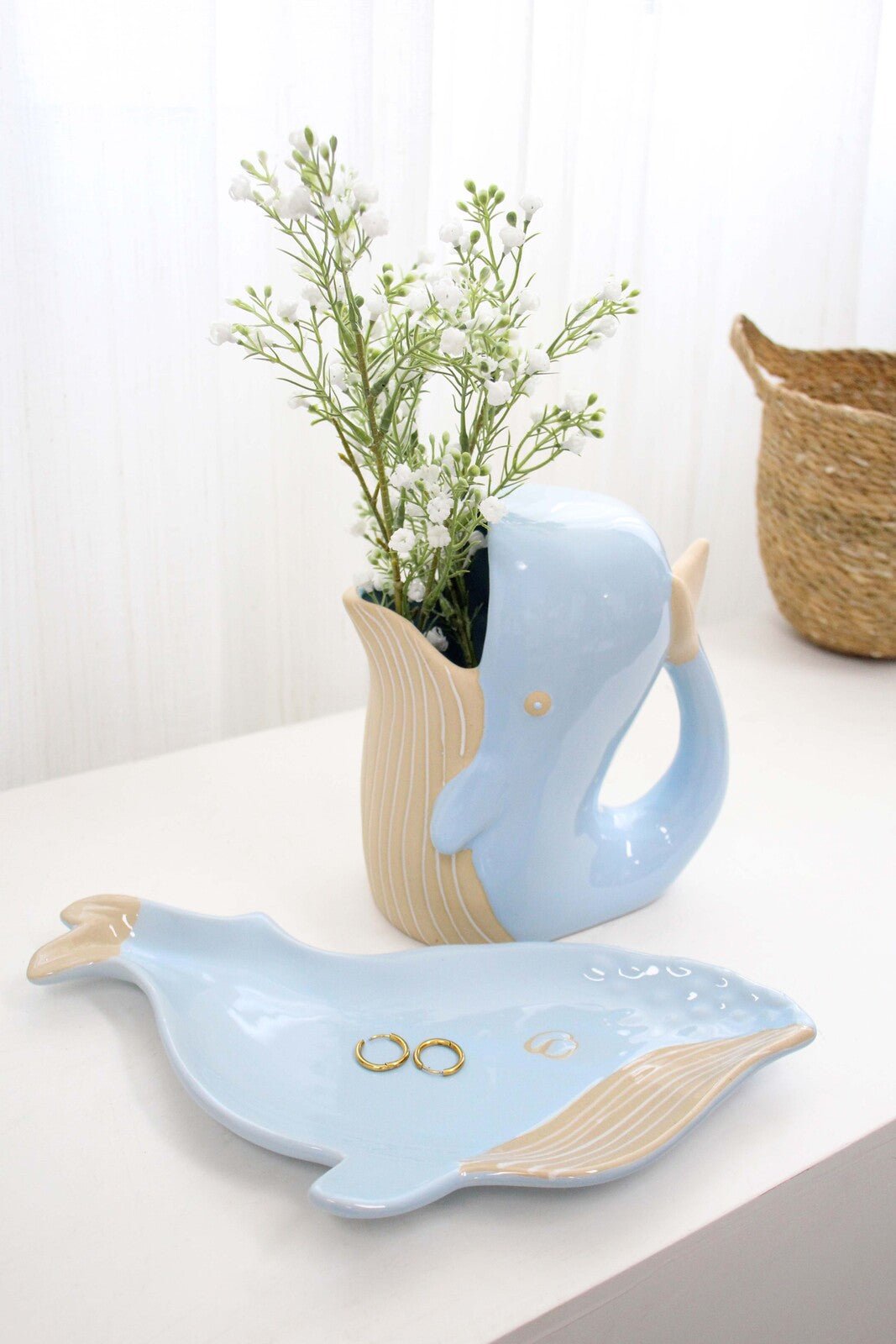 Plate Whale - Land to Coast